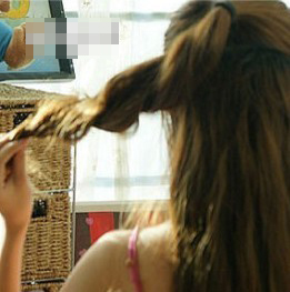 这个一定要学哦,各种扎<em>头发</em>的,先存着。哈哈~