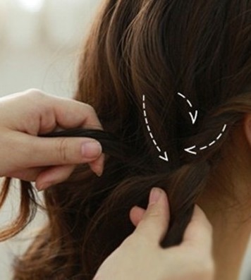 韩式优雅盘发教程 9步完成淑女造型_风之舞少