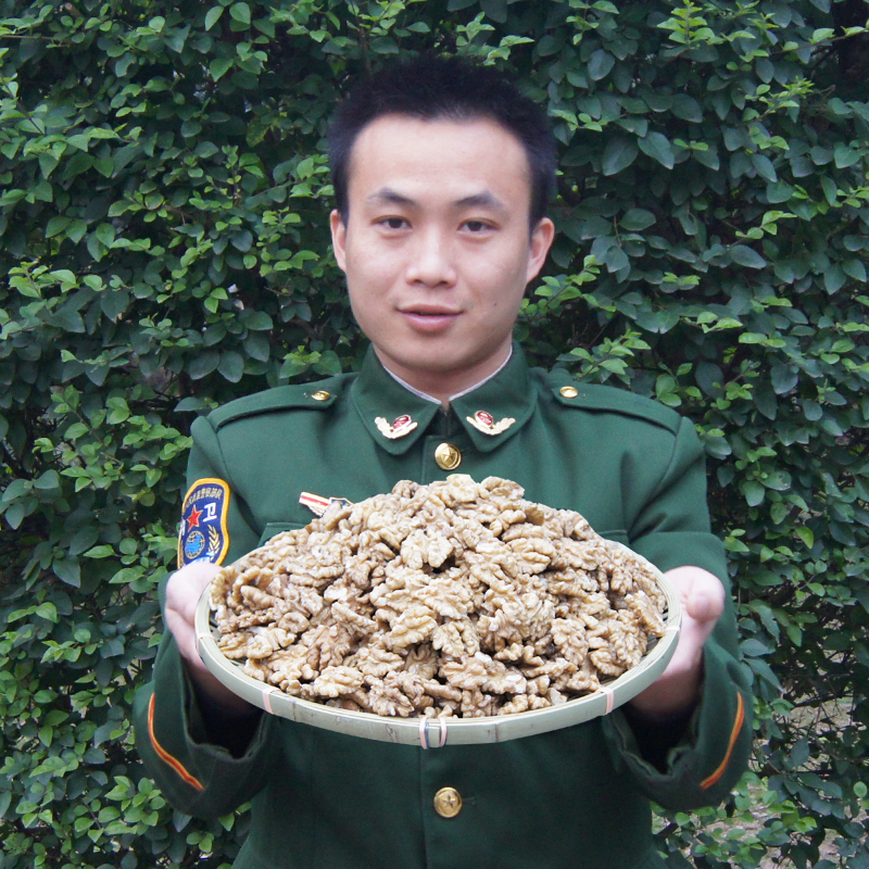 现拨新疆产阿克苏核桃仁250g现剥原味特级核桃肉新鲜天然孕妇食品