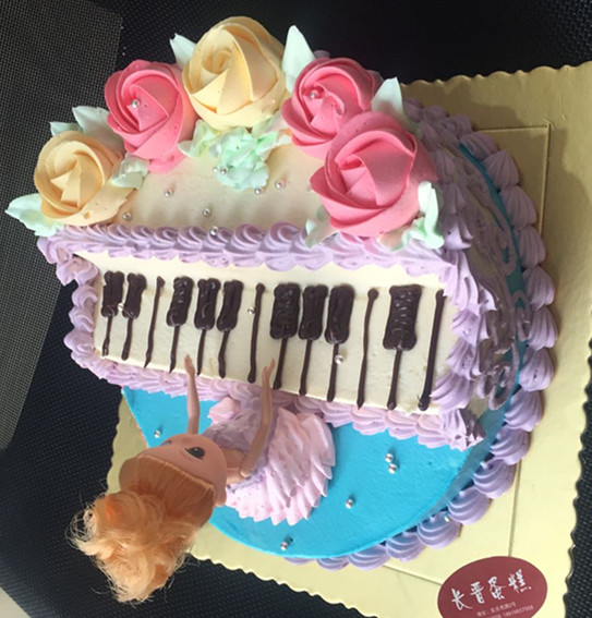 上海四层架子芭比娃娃生日蛋糕 芭比小迷糊公主宝宝周岁满月蛋糕