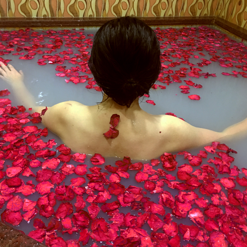 玫瑰干花瓣牛奶浴泡泡浴女士泡澡嫩肤足浴泡脚用品沐浴洗澡真花瓣