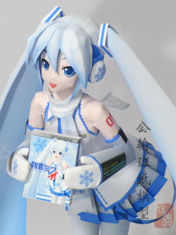 雪衣版miku初音未来 手工制作diy动漫游戏周边纸模型桌面摆件