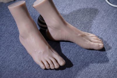 北京男脚模型 仿真足模脚模 白袜子模型帅哥帅脚鞋模型 恋足玩脚舔脚怎么样\/哪里买\/哪种好