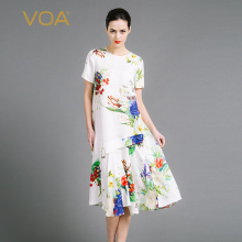 VOA 真丝椰奶白紫红提花圆领短袖竖插袋斜腰假两件A型遮腹连衣裙图片