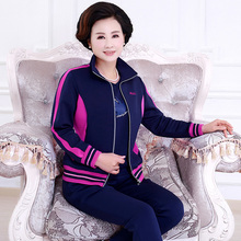 中老年运动服休闲套装女款春秋季宽松大码妈妈装卫衣三件套50岁6