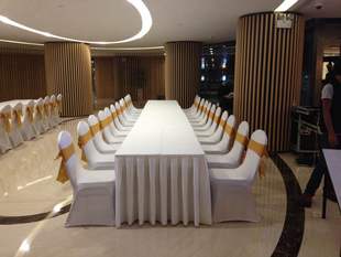 珠海酷首餐饮活动服务桌布租赁白色长条质量好ibm长条桌多色选择
