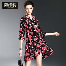 隆缘裳2017春装新款女时尚V领修身大摆七分袖真丝印花连衣裙1559图片