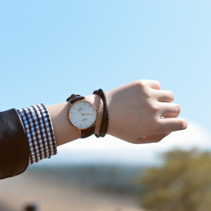 天王表男表情侣石英表