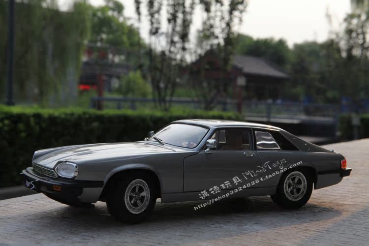 一鸣路鹰1:18捷豹跑车 1975 jaguar xjs 合金车模型 收藏款