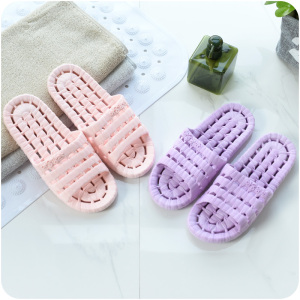 夏季时尚浴室厚底漏水拖鞋