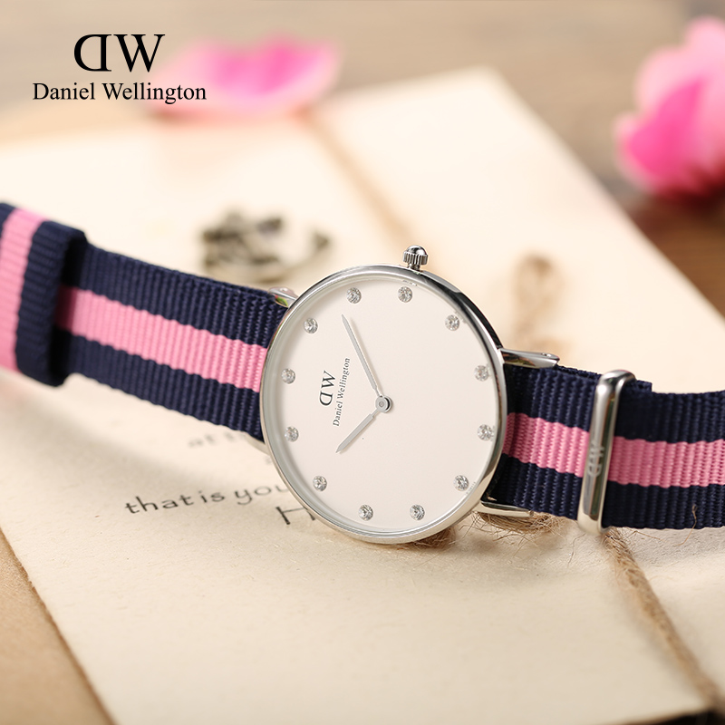 韩国时尚学生镶钻女表 时装手表表盘 DW手表