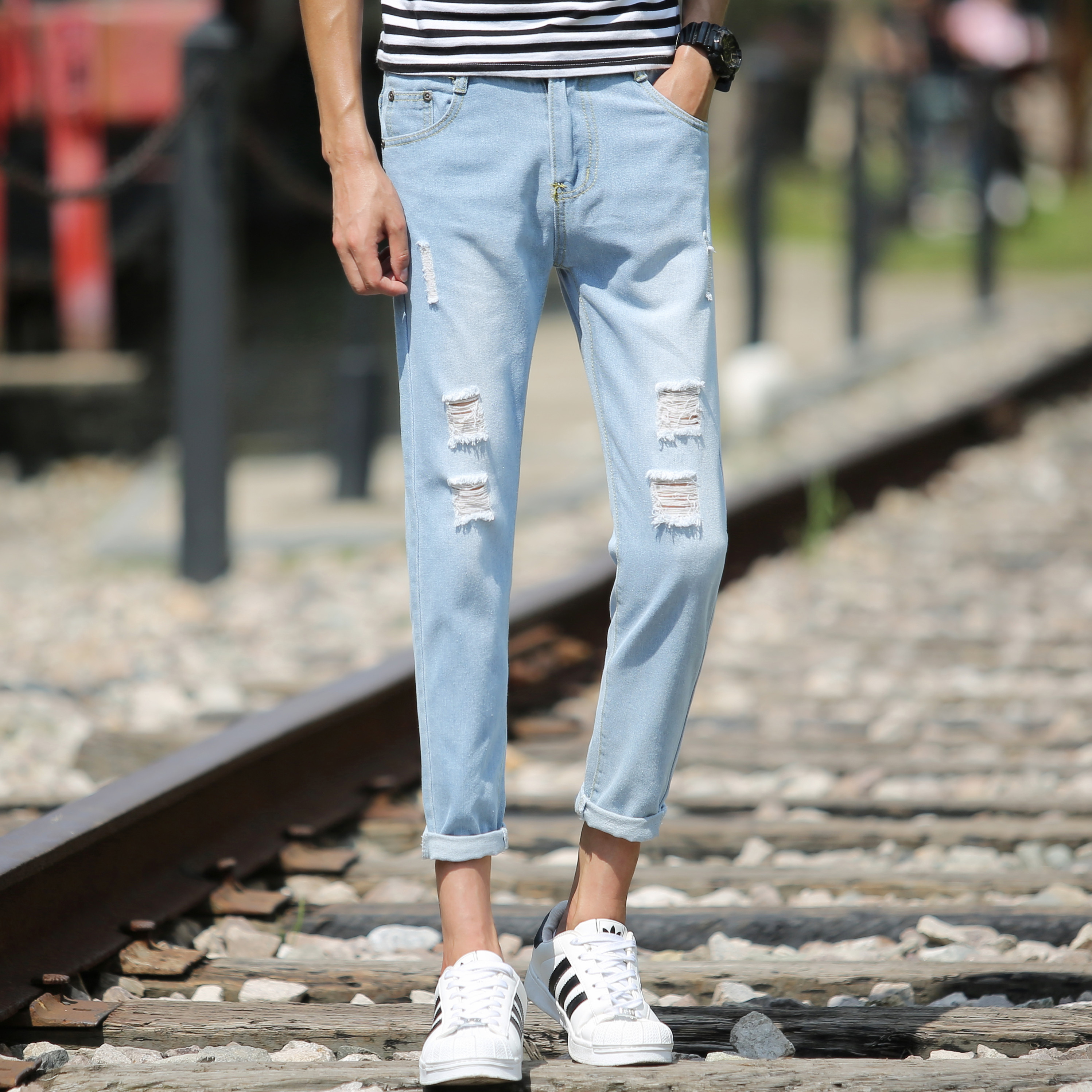 夏季男生裤子韩版修身小脚裤破洞9九分裤牛仔乞丐8八分休闲裤男潮
