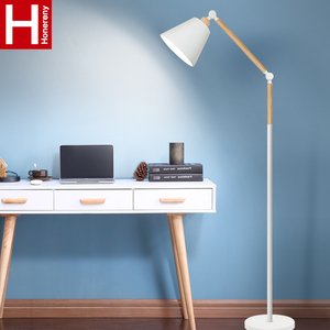 虹朗现代立式台灯