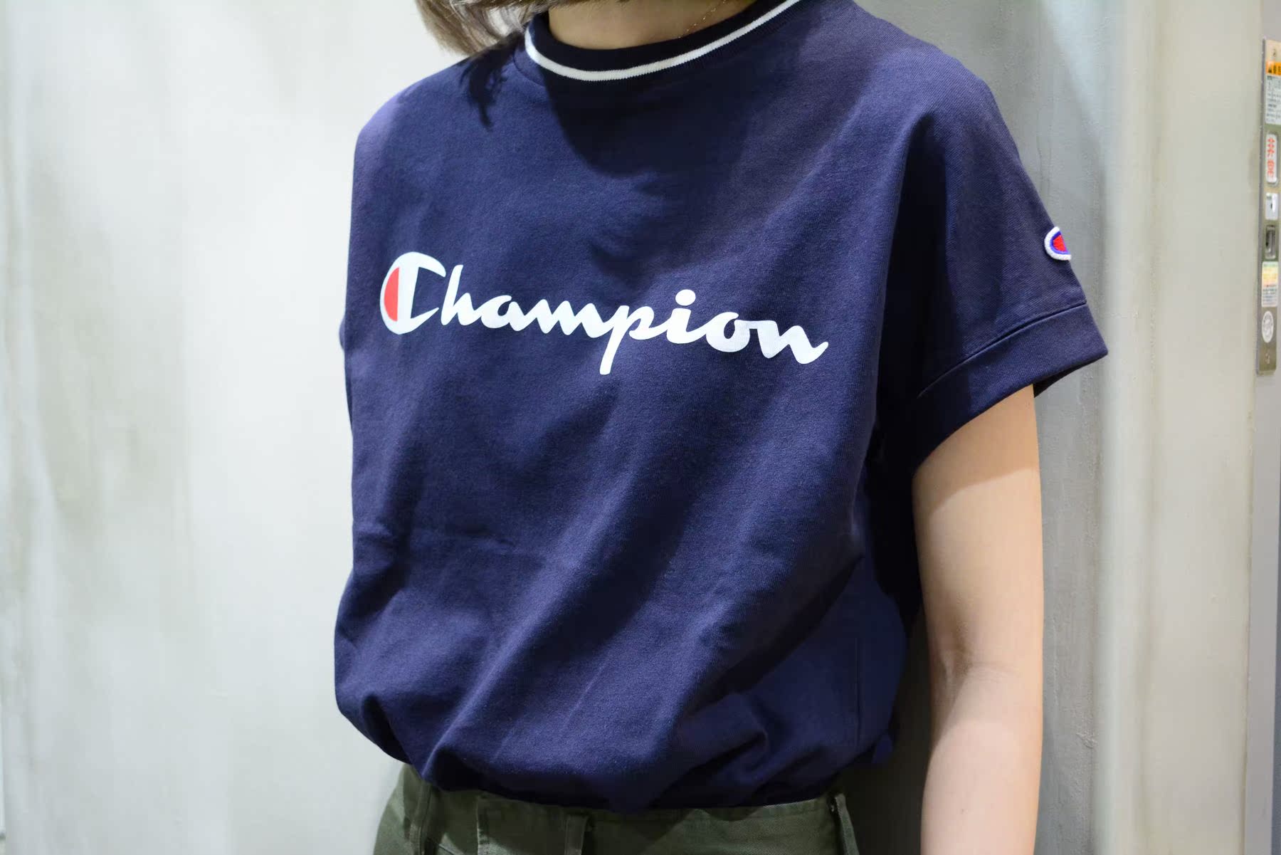 订购champion 冠军春夏新款 经典字母logo 圆领休闲短袖t恤 女款