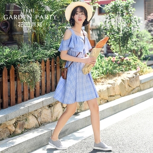 小清新一字领露肩连衣裙