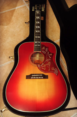 吉普森 gibson hummingbird red spruce蜂鸟电箱民谣木吉他