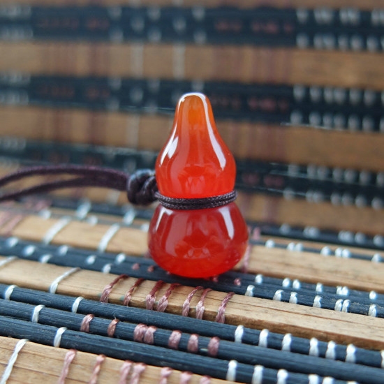 正品[天然玉石的清洁方法]天然玉石鉴别方法评