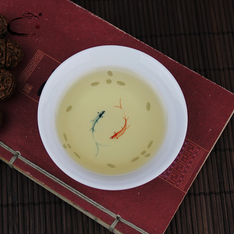 景德镇手绘玲珑茶具 青花瓷品茗杯功夫小茶杯双鱼茶碗普洱个人杯