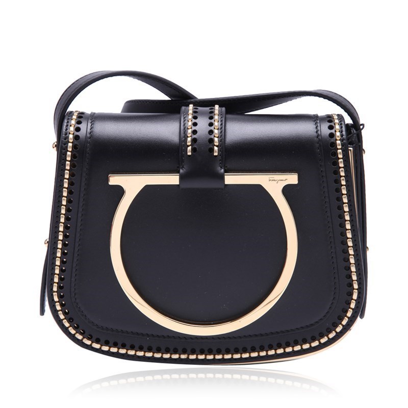 正品[瑟琳娜英文]瑟琳娜英文名评测 瑟琳娜和比