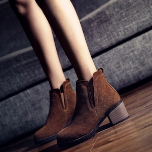 复古磨砂真皮短靴