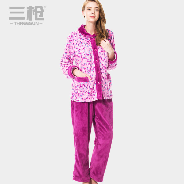 正品<em>女睡衣</em> <em>三枪</em>家居服2015法兰绒翻领开襟长