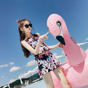 女生三件套裙式游泳衣