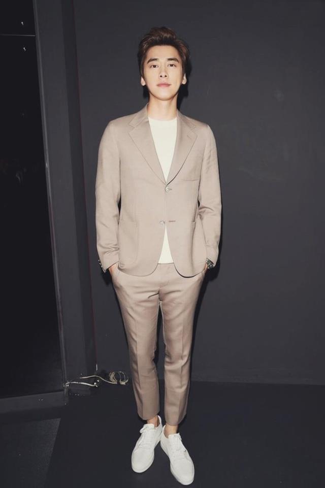 吴亦凡明星同款西服套装定做西装青年男士休闲新郎伴郎婚礼服定制