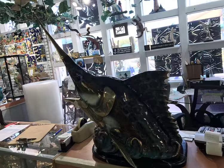真鱼 工艺品 马林106英寸 立体鱼模型 双面彩色左摆件