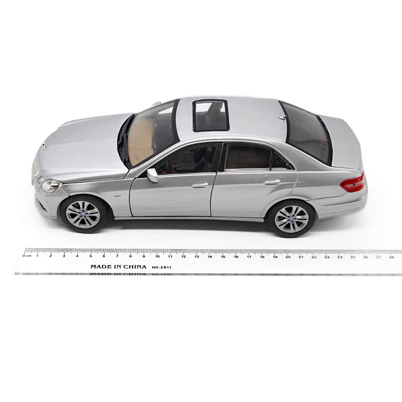 美驰图/maisto合金1:18奔驰e-class仿真玩具汽车模型收藏节日礼品