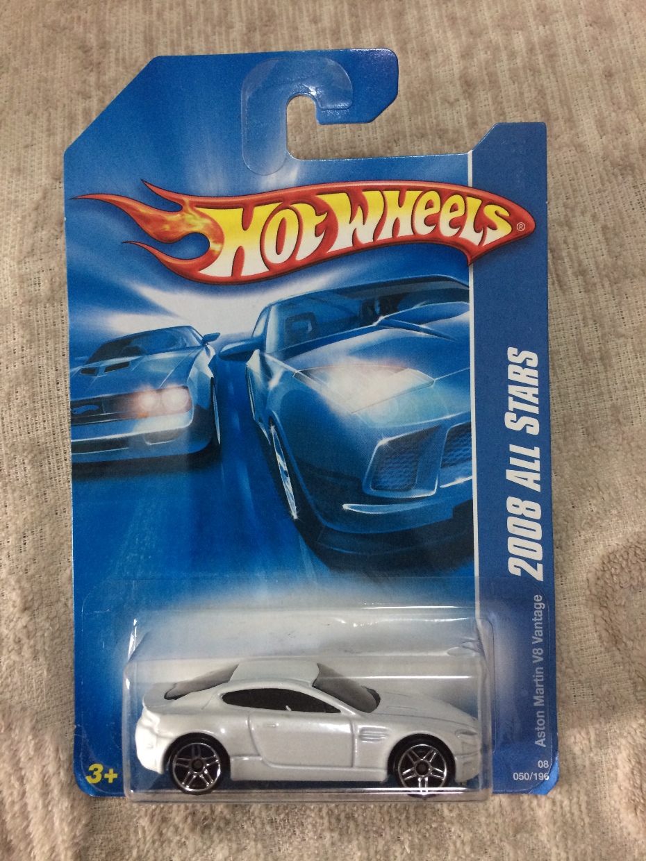 hot wheels风火轮 阿斯顿马丁 aston martin v8 vantage 07年产