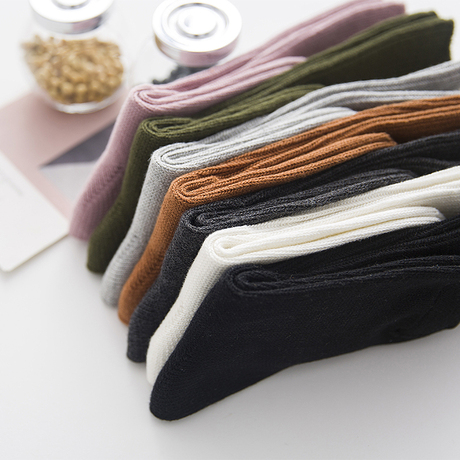 如何搭配秋季堆堆袜女韩国纯棉粗线长袜子纯色