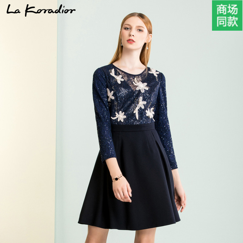 la koradior/拉珂蒂品牌女装2017秋冬新款商场同款印花修身连衣裙