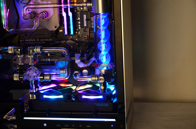 迎广909 分体式水冷主机 1080ti/7700k/m9e/高端游戏水冷主机