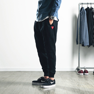 青年加绒收口卫裤