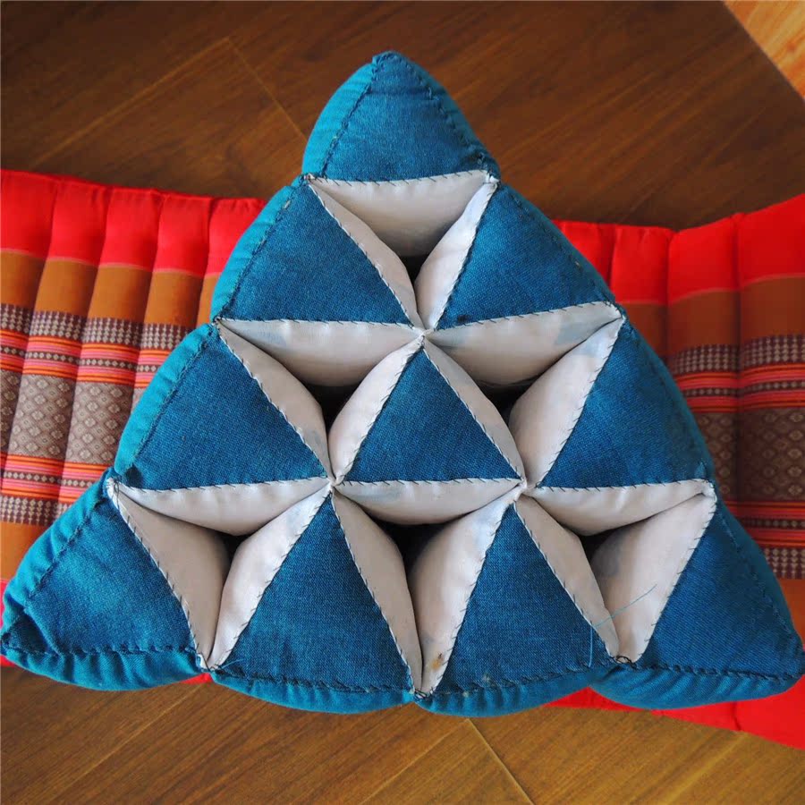 诗玛哈泰国商品三角枕泰国靠枕硬枕攀枝花棉木棉枕头