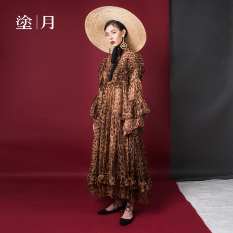 涂月真丝豹纹连衣裙秋荷叶边下摆中长款系带喇叭袖长裙 两件套商品大图