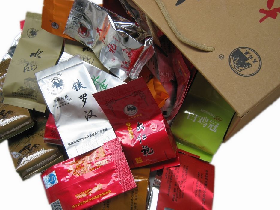 武夷岩茶 四大茗枞 超值装 内有 铁罗汉 水金龟 半天腰 白鸡冠