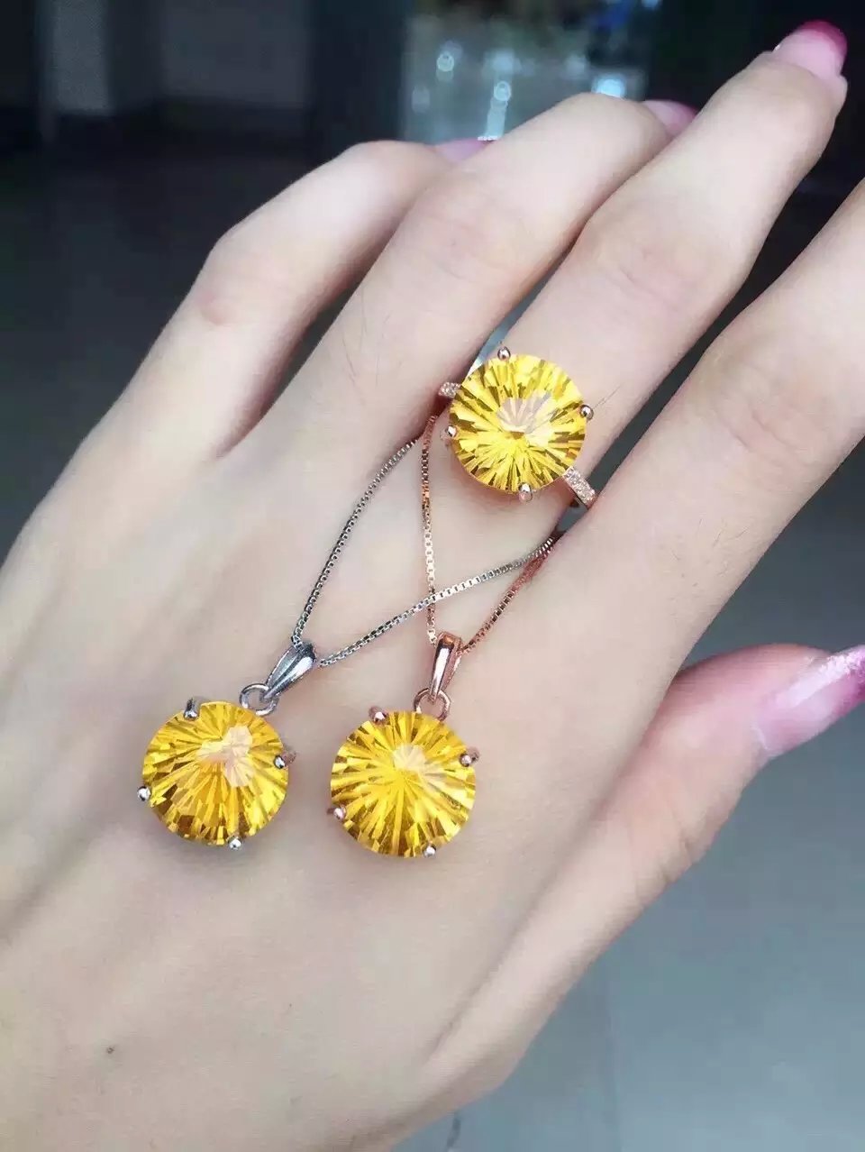 正品[珠宝 白金 戒指]周六福珠宝白金戒指评测 