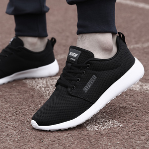 轻便透气运动鞋