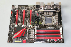 全新华硕玩家国度Rampage III Formula X58 R3F 1366针 SATA6主板