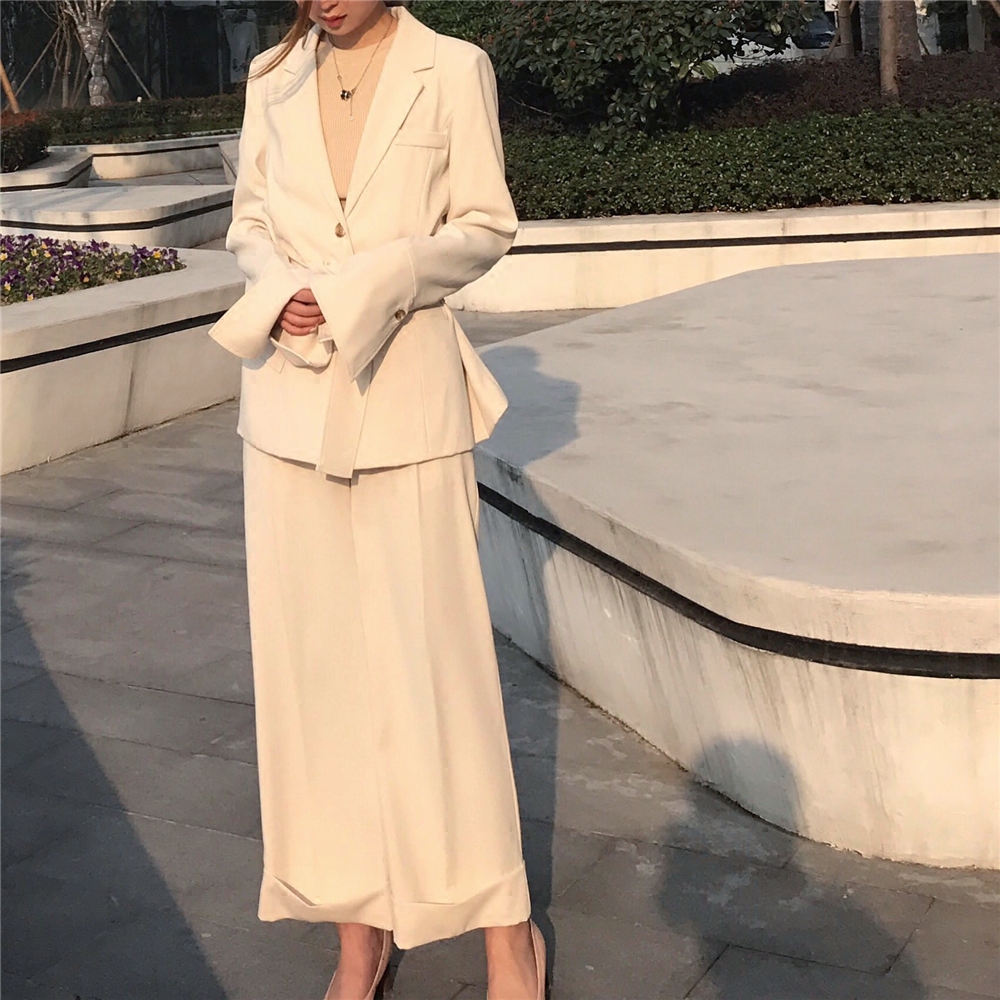 [walkindark] 早春复古西装两件套装 直筒宽松垫肩吸烟装 米杏色