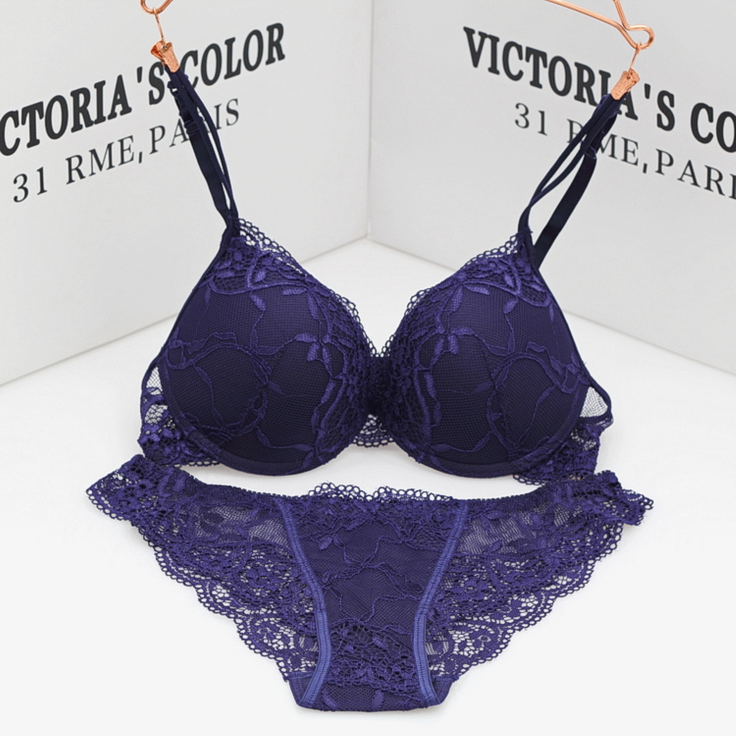 文胸套装少聚拢性感诱惑蕾内衣女胸罩调整冰丝透明丝三角裤无女痕