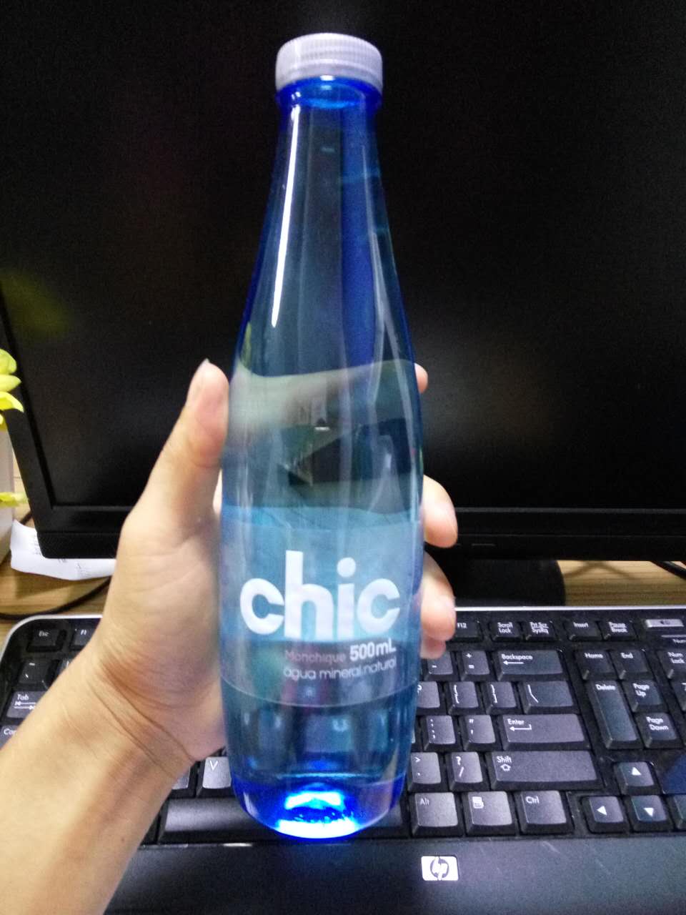 chic/希克天然矿泉水500ml*1瓶 葡萄牙进口 弱碱性水ph9.