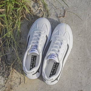 百搭帆布鞋系带皮面板鞋