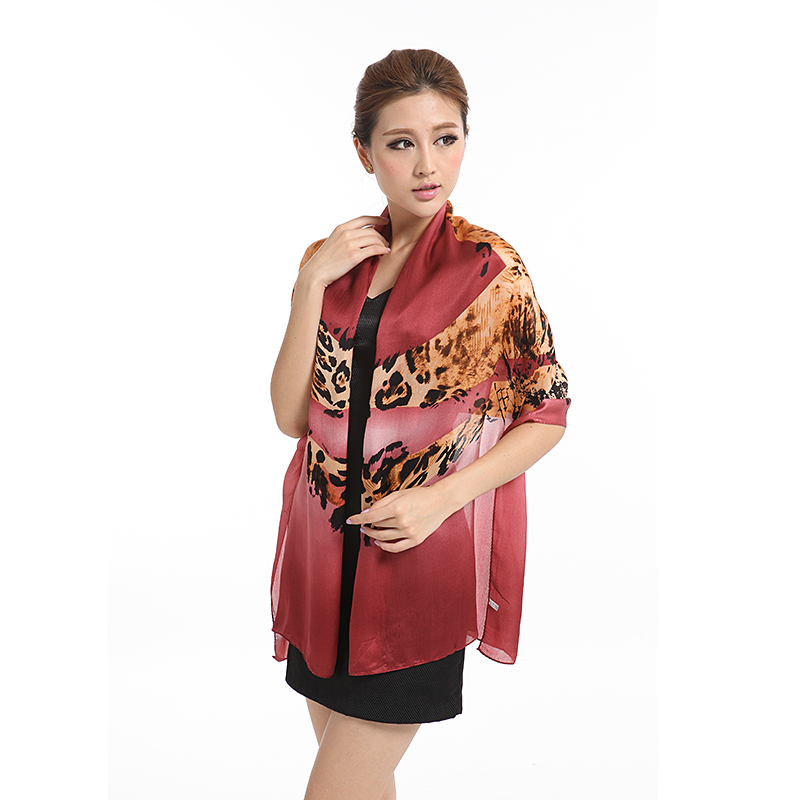 马仕围巾男]爱马仕围巾评测 爱马仕围巾织法图