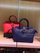 依恋2017春季新款单肩手提包 女包 专柜正品54折代购EEAK7S122M