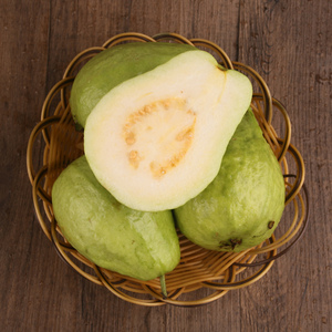 番石榴水果新鲜芭乐果胜台湾红心巴乐珍珠翻石