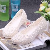 防水妈妈鞋 塑料白色护士鞋 工作鞋 夏季 女凉鞋 新款 鸟巢鞋 洞洞鞋 包邮