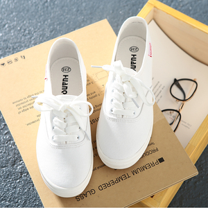 环球春夏平底小白鞋