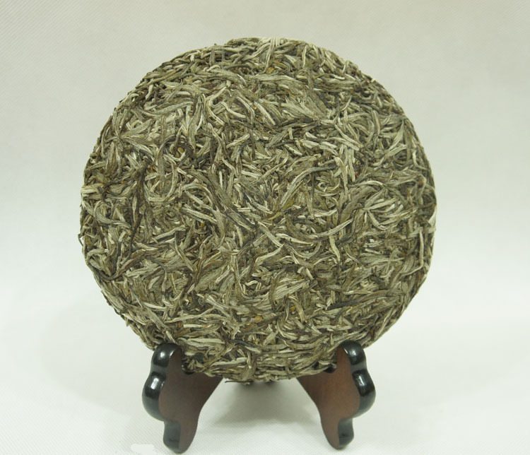 2015年春季高山特级白毫银针茶饼 政和老白茶叶300g 非福鼎陈茶